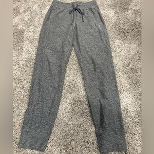 Vuori. Performance jogger. Black heather color. Size small.